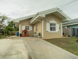2-bedroom-house-in-glendale-gardens