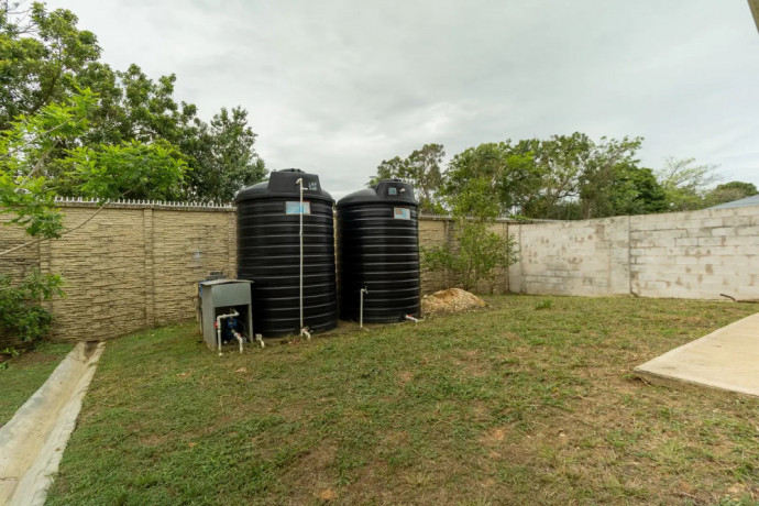 2-bedroom-house-in-glendale-gardens-big-2