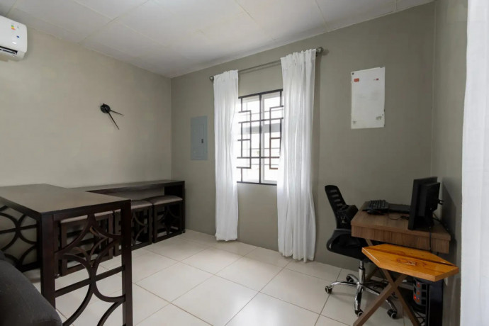 2-bedroom-house-in-glendale-gardens-big-7