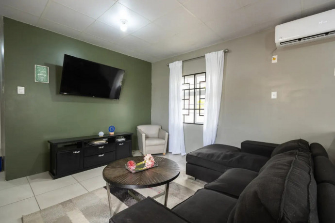2-bedroom-house-in-glendale-gardens-big-6