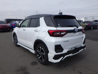 toyota-raize-2022-z-hybrid-modellista